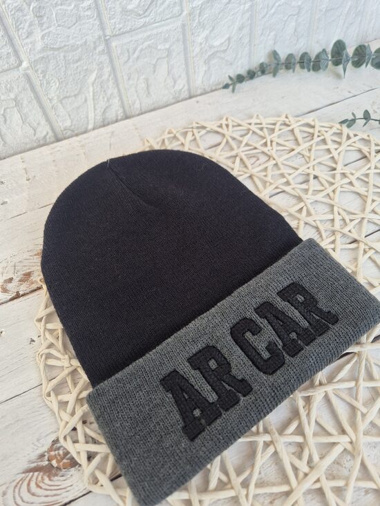 Izšuvumi uz cepurēm