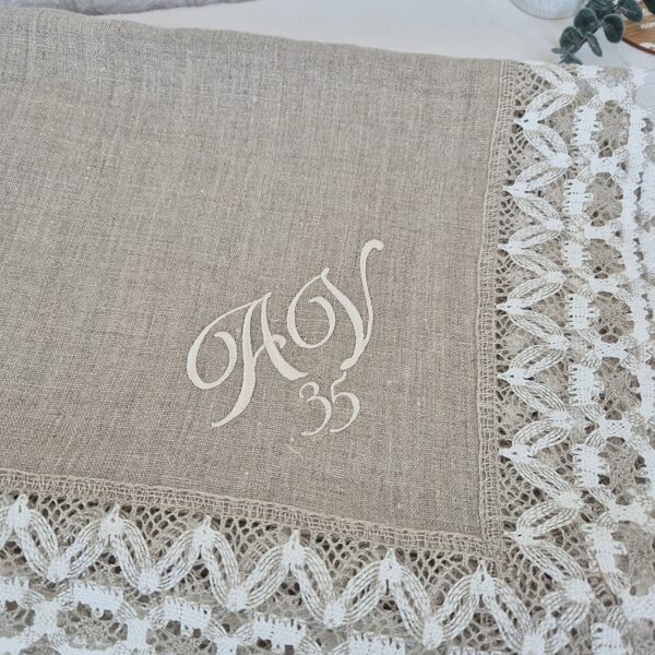 lina galdauts - personalizēti izšuvumi svētkiem