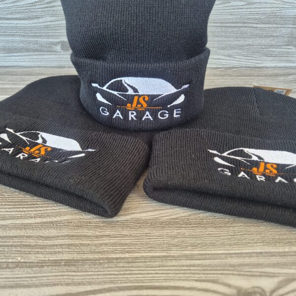 Logo izšūšana uz cepures