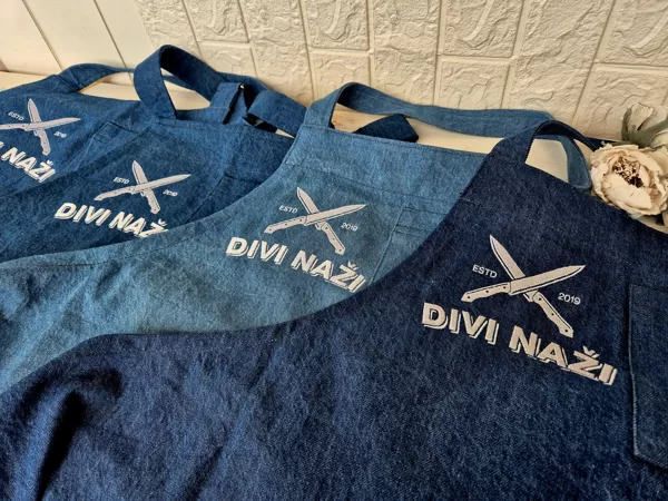 divi naži, logo izšūšana