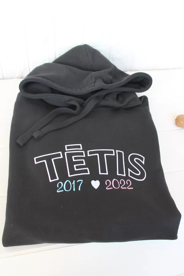 tēta džemperis, izšuvums